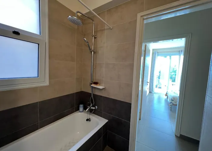 Sea-view Eco-apartment B110 דירה