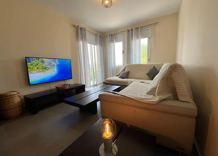 Sea-view Eco-apartment B110 Polis